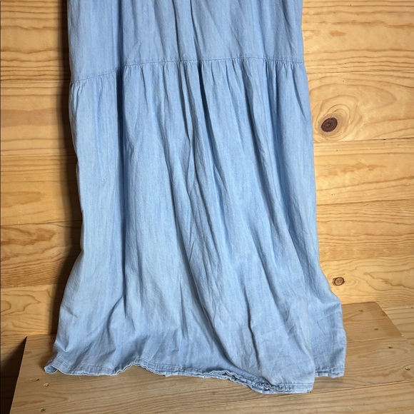 Old Navy tiered chambray denim dress - Picture 4 of 10